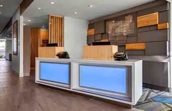 Lobi 4 Holiday Inn Express & Suites SANFORD- LAKE MARY, an IHG Hotel