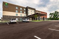 Bên ngoài Holiday Inn Express & Suites DAYTON EAST - BEAVERCREEK, an IHG Hotel