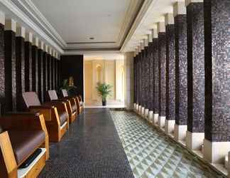 Lobby 2 Crowne Plaza NEW DELHI MAYUR VIHAR NOIDA, an IHG Hotel