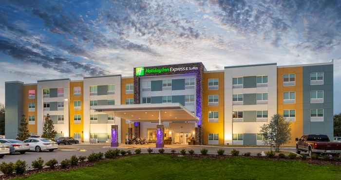 Bên ngoài Holiday Inn Express & Suites WILDWOOD – THE VILLAGES, an IHG Hotel