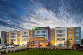 Bên ngoài 4 Holiday Inn Express & Suites WILDWOOD – THE VILLAGES, an IHG Hotel