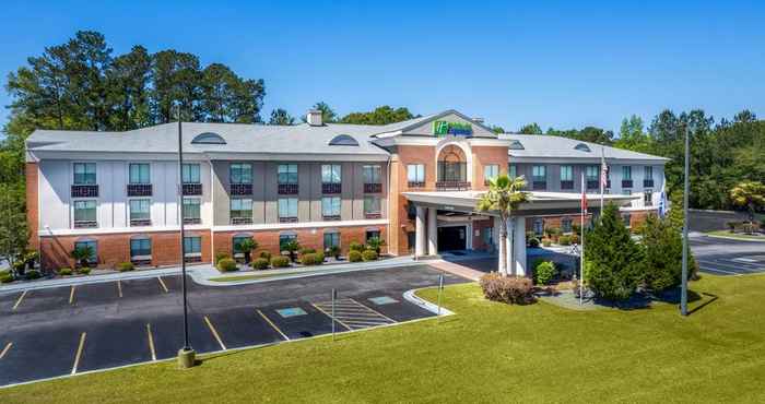 Exterior Holiday Inn Express & Suites HINESVILLE EAST - FORT STEWART, an IHG Hotel