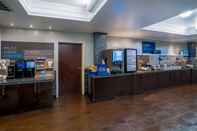 Lobby Holiday Inn Express & Suites HINESVILLE EAST - FORT STEWART, an IHG Hotel