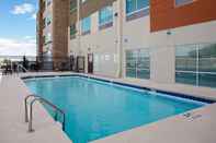 Kolam Renang Holiday Inn Express & Suites EL PASO NORTH, an IHG Hotel