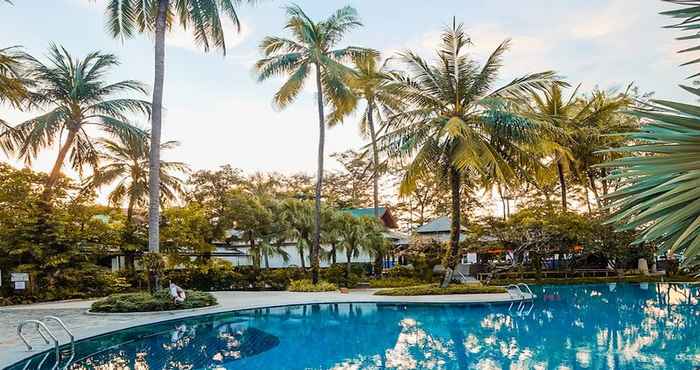 Swimming Pool Holiday Inn Resort PHUKET, an IHG Hotel