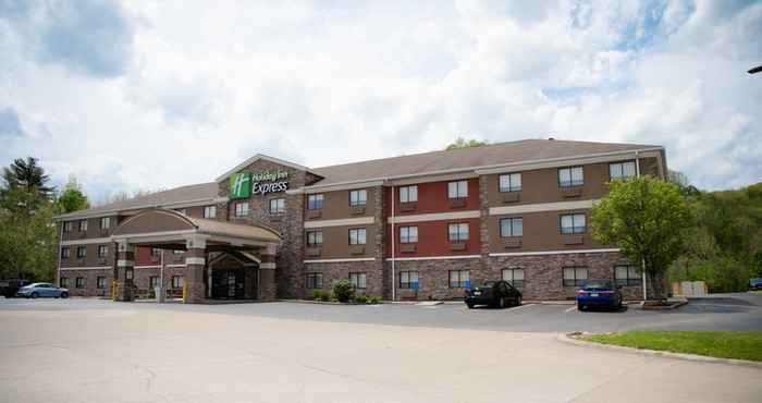 Exterior Holiday Inn Express WINFIELD - TEAYS VALLEY, an IHG Hotel