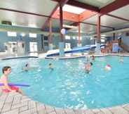 Swimming Pool 7 Holiday Inn Express WISCONSIN DELLS, an IHG Hotel