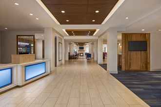 Lobi 4 Holiday Inn Express & Suites DENVER AIRPORT, an IHG Hotel