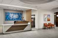 Lobi Holiday Inn Express & Suites KNOXVILLE-CLINTON, an IHG Hotel