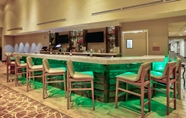 บาร์ คาเฟ่ และเลานจ์ 7 Holiday Inn & Suites SANTA MARIA, an IHG Hotel