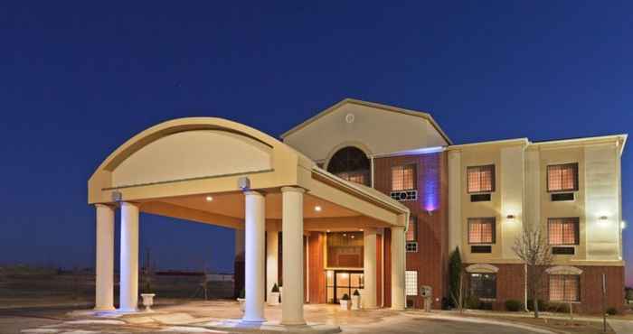 ภายนอกอาคาร Holiday Inn Express & Suites PLAINVIEW, an IHG Hotel