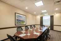 Functional Hall Holiday Inn GREENSBORO COLISEUM, an IHG Hotel