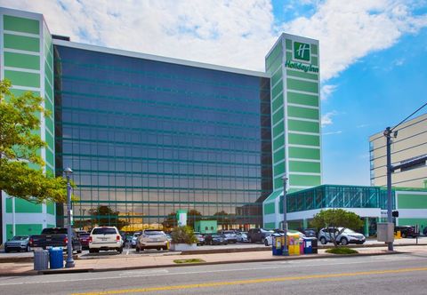 Exterior Holiday Inn VA BEACH-OCEANSIDE (21ST ST) by IHG, an IHG Hotel