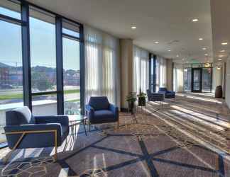 Lobby 2 Holiday Inn & Suites PIGEON FORGE CONVENTION CENTER, an IHG Hotel