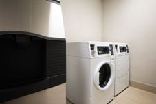 숙소 서비스 Holiday Inn Express & Suites DFW AIRPORT - GRAPEVINE by IHG, an IHG Hotel