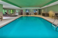 Swimming Pool Holiday Inn Express & Suites CHESAPEAKE, an IHG Hotel