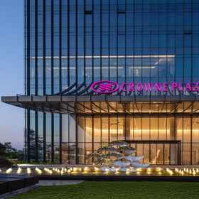 Entrance 1 Crowne Plaza CHAOZHOU RIVERSIDE by IHG, an IHG Hotel, Raoping Xian Hotels