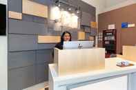 Lobi Holiday Inn Express NYC BROOKLYN - SUNSET PARK, an IHG Hotel