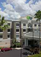 100 Newly Renovated Rooms Holiday Inn Express Hotel & Suites New Tampa I-75, an IHG Hotel