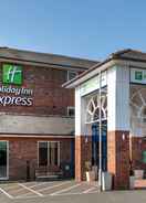 Welcome to Holiday Inn Express Lichfield. Holiday Inn Express Lichfield, an IHG Hotel