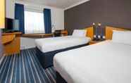 Others 5 Holiday Inn Express LONDON CHINGFORD-NTH CIRCULAR, an IHG Hotel