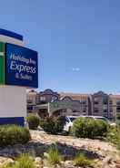 5 minutes to Arches National Park & 2 minutes to downtown Moab. Holiday Inn Express & Suites MOAB, an IHG Hotel