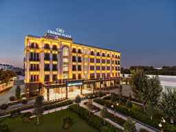 Crowne Plaza TASHKENT by IHG, an IHG Hotel, USD 262.57