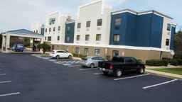 Holiday Inn Express & Suites GREENVILLE AIRPORT, an IHG Hotel, Rp 2.048.057