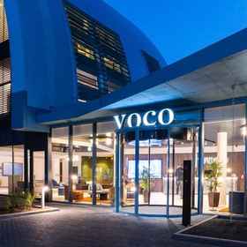 Hotel entrance voco 1 voco BRUSSELS CITY NORTH by IHG, an IHG Hotel, Khách sạn Sân vận động Vua Baudouin