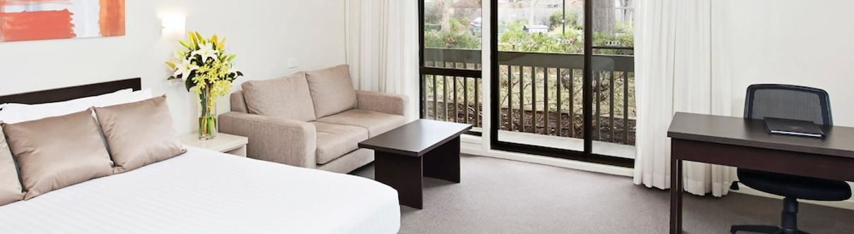 Others Ibis Styles Canberra Tall Trees