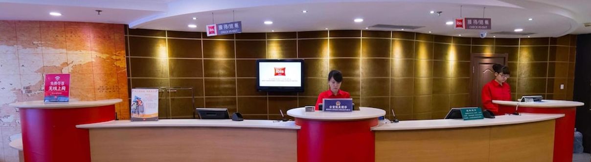 Others Ibis The Center