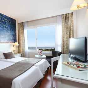 Sercotel Dali 1, Hotel Parc de la Mar