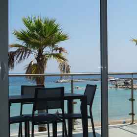 Adonis Macinaggio1， 公寓巴斯蒂亚区