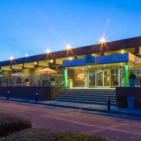 Holiday Inn Rugby1 , 飯店The Granary at Fawsley, Wedding, Events and Accommodation
