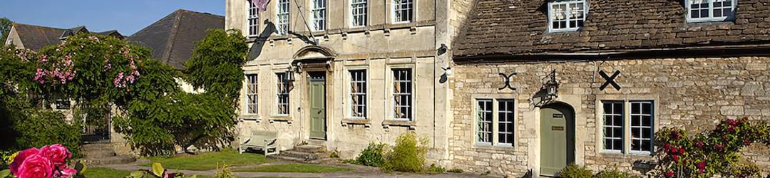 Others The Old Manor