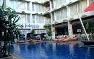 Swimming Pool 2 Losari Sunset