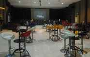 Bar, Kafe dan Lounge 2 Grand Royal Taliwang