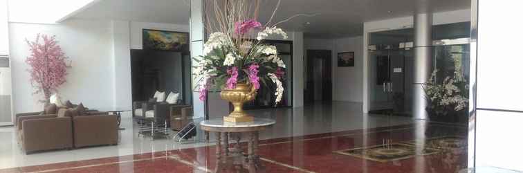 Lobby Grand Royal Taliwang