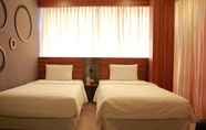 Bedroom 7 Avava Express Hotel Nagoya Hill Batam