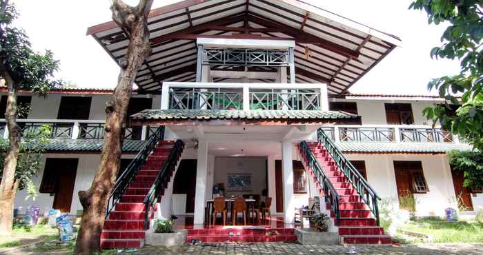 Luar Bangunan Arjuna 31 Homestay By Zuzu