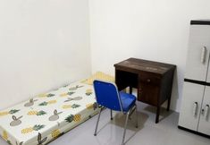 기타 5 Kabin kapsul halte UI Depok