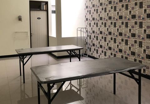 Others Kost and Homestay Putri D'Oasis (Depan Kampus Petra)