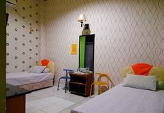 Others 2 Hotel Rosichan Bau Bau Mitra RedDoorz