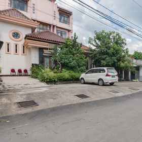 Delima Guest House Syariah 1, Hotel Banjar Fried Chicken