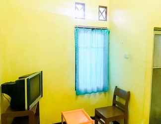 Kamar Tidur 2 Bu Ngaliyah Homestay Lampung Timur