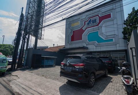 Others On The Go Capsule Hotel