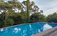 Swimming Pool 7 Sekar Arum Homestay