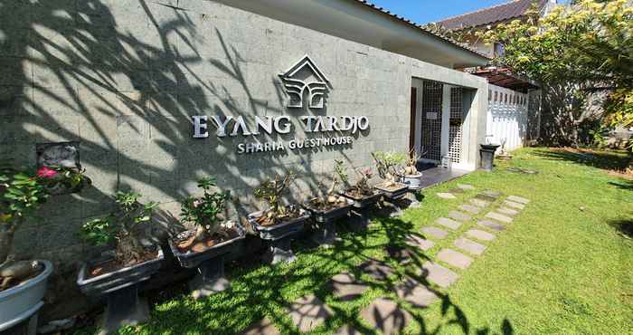 Exterior Rumah Eyang Tardjo Syariah