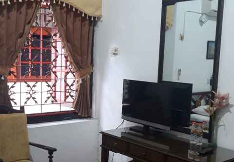 Kamar Tidur Hotel Ningrat Syariah near Alun Alun Bangkalan