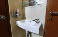 In-room Bathroom 3 58 Guesthouse Tangerang By Zuzu